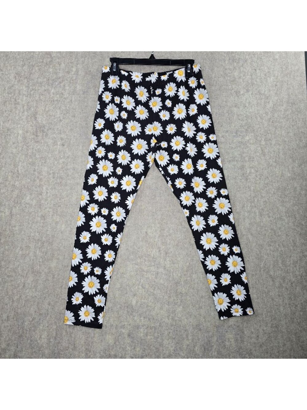 No Boundaries Women’s Leggings Daisy Print Black Size Large 11–13 Stretch
